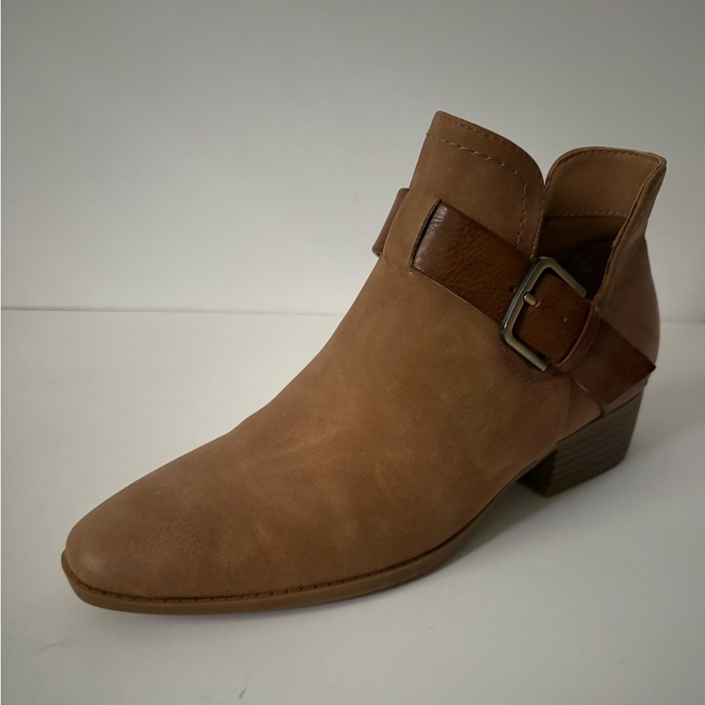 Wonderly Brown/Tan Suede Ankle Booties - Picture 9 of 11